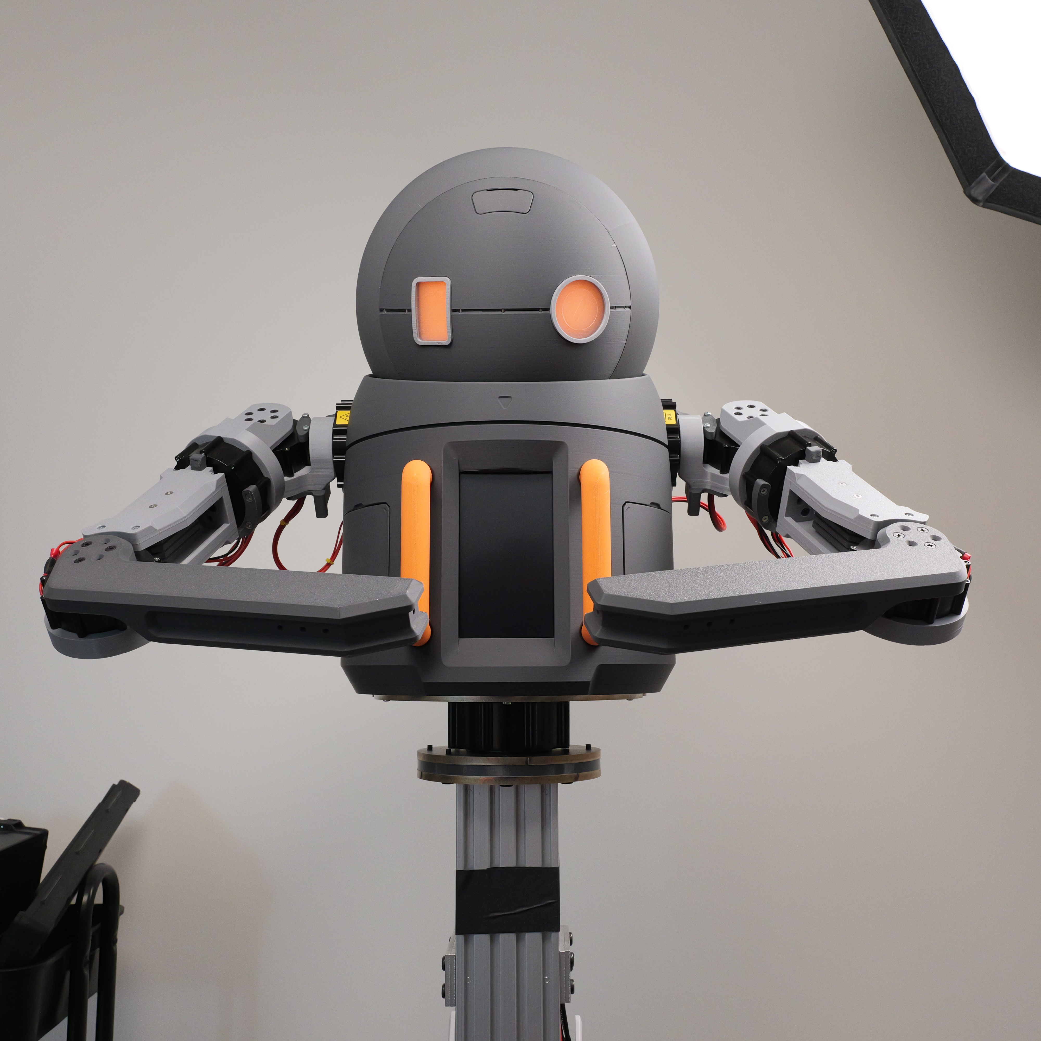 IO - Humanoid(ish) Robot