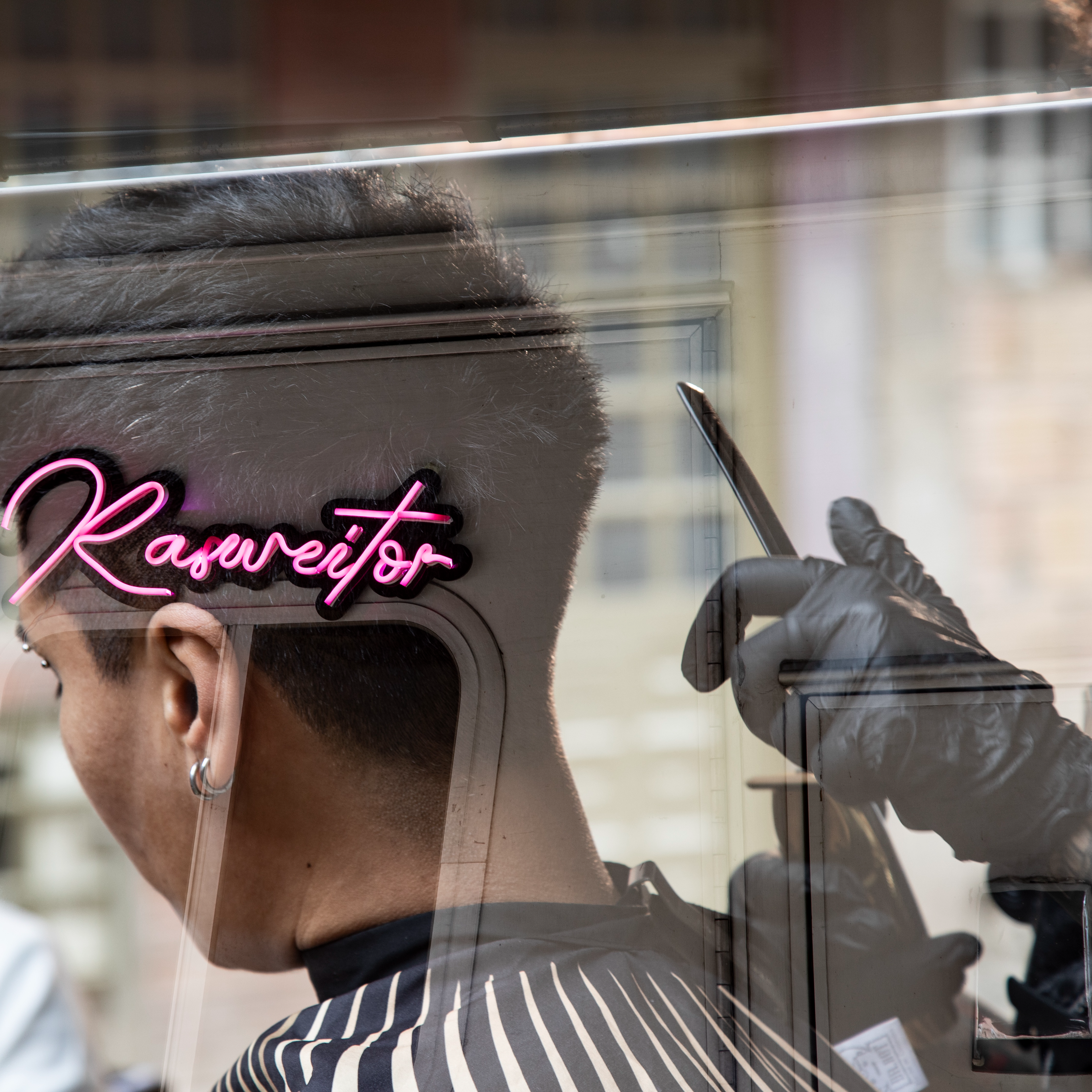 Rasureitor: Peluquería Disidente